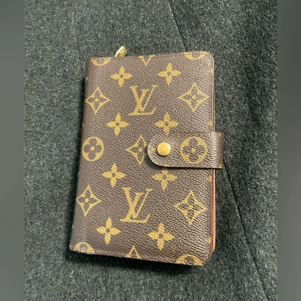 LOUIS VUITTON✅BUNDLE DEAL GM BAG+WALLET